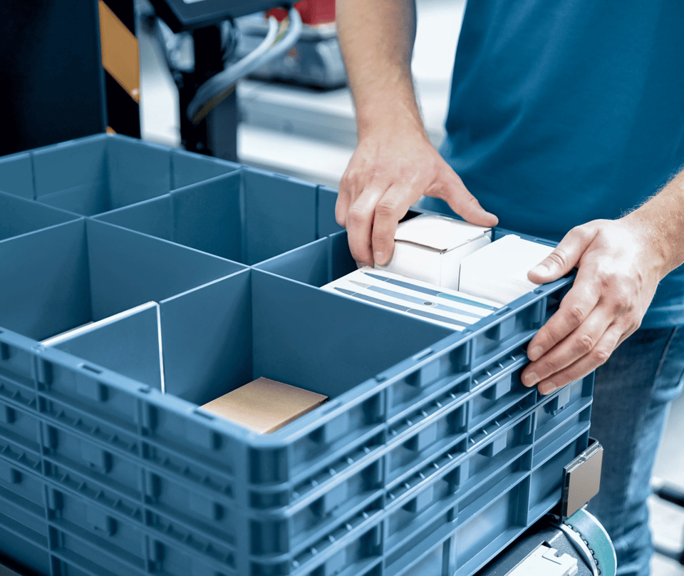 Các bộ phận nhỏ đang được chọn lọc.