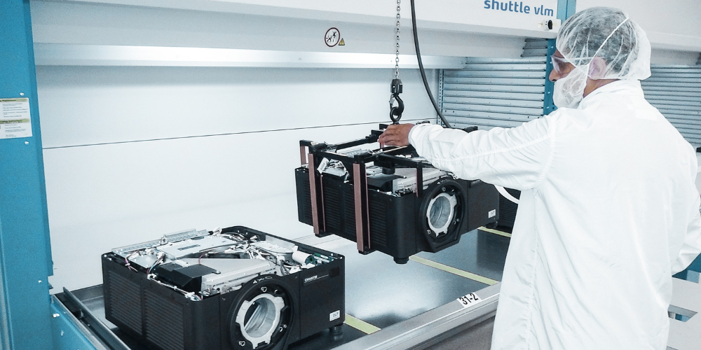 VLM integrated with overhead crane to lift heavy engine block