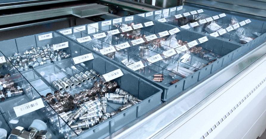 dynamic slotting in a vlm for order fulfillment