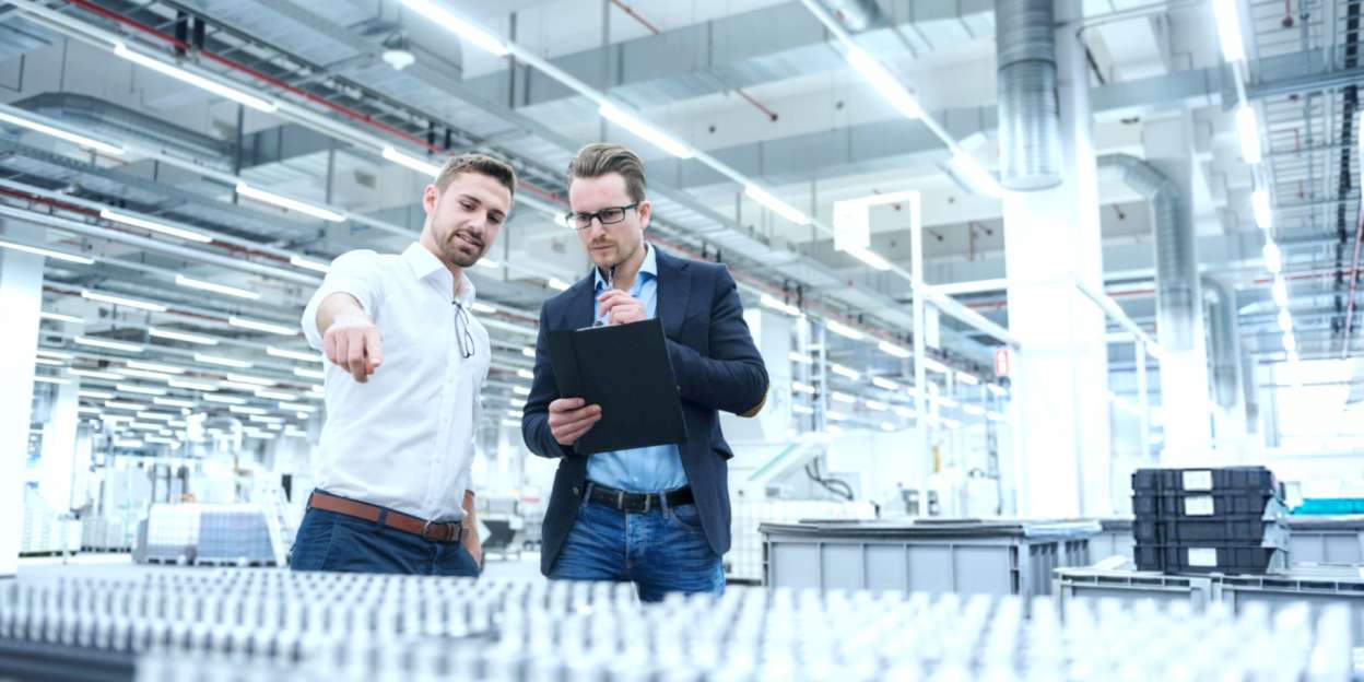 Discover how user guidance improves picking and putting accuracy with Kardex wearable task assistant